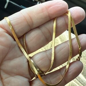 Elegant Gold Necklace